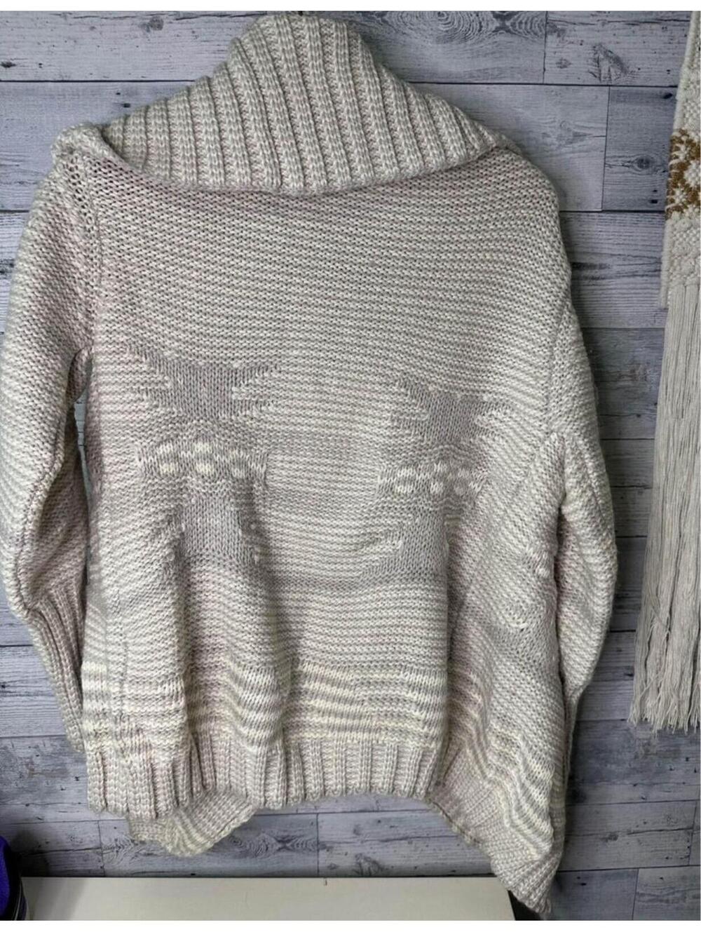 Love Stitch Womens Sweater Size Small New with Tags - Picture 2 of 2